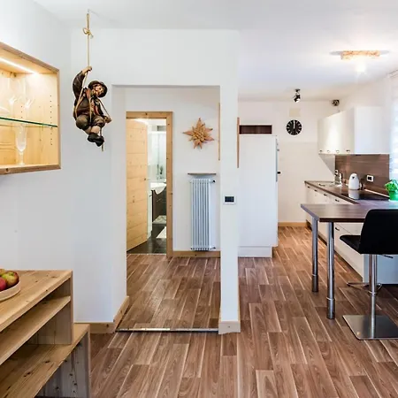 Rainer Apartment *